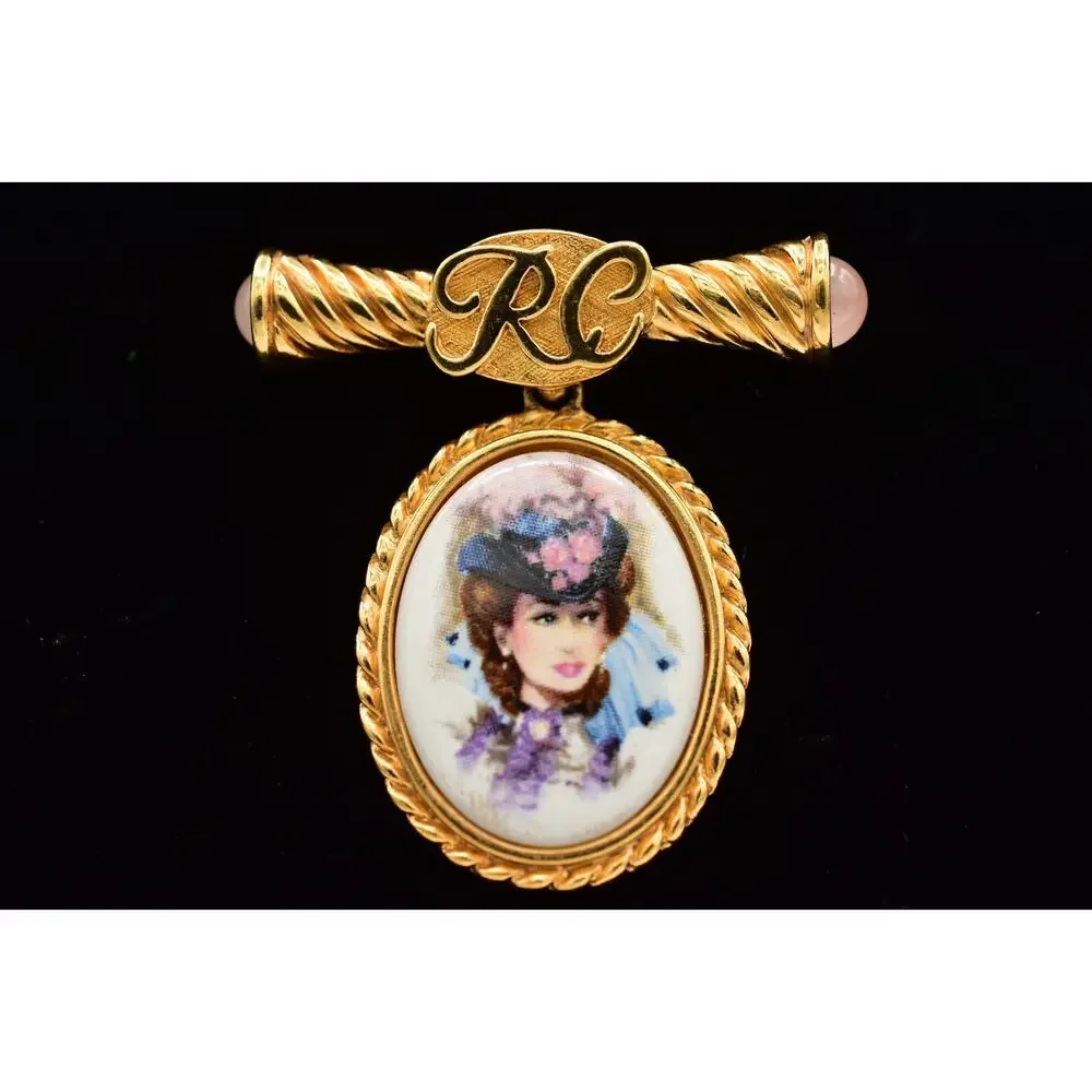 Avon Vintage Cameo President's Club Pin Brooch Pink Cabochon 1996-97 Signed 9B